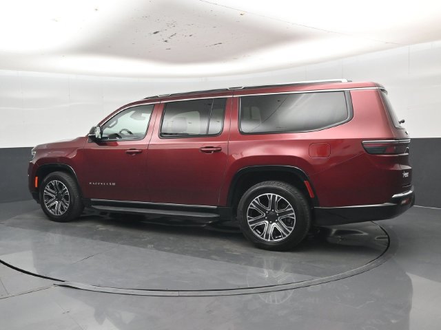 Used 2024 Jeep Wagoneer L Series II w/ Flexible Seating Group RWD image 39