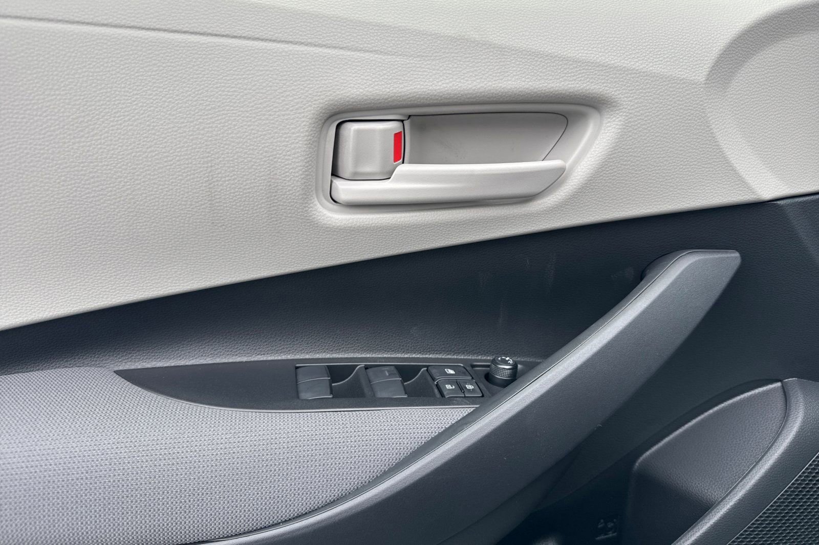 New 2026 Toyota Corolla LE FWD image 10