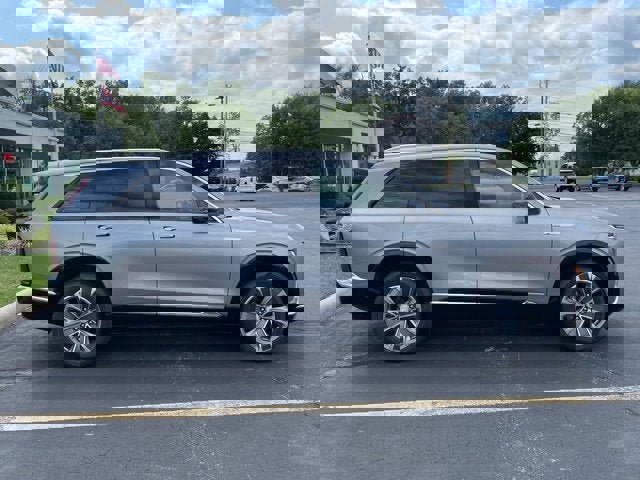 New 2026 Cadillac Vistiq Luxury image 9