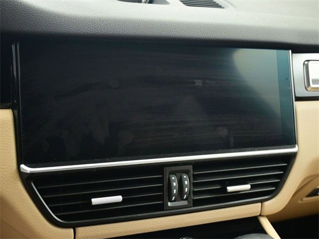 Used 2023 Porsche Cayenne S Platinum w/ Assistance Package image 26