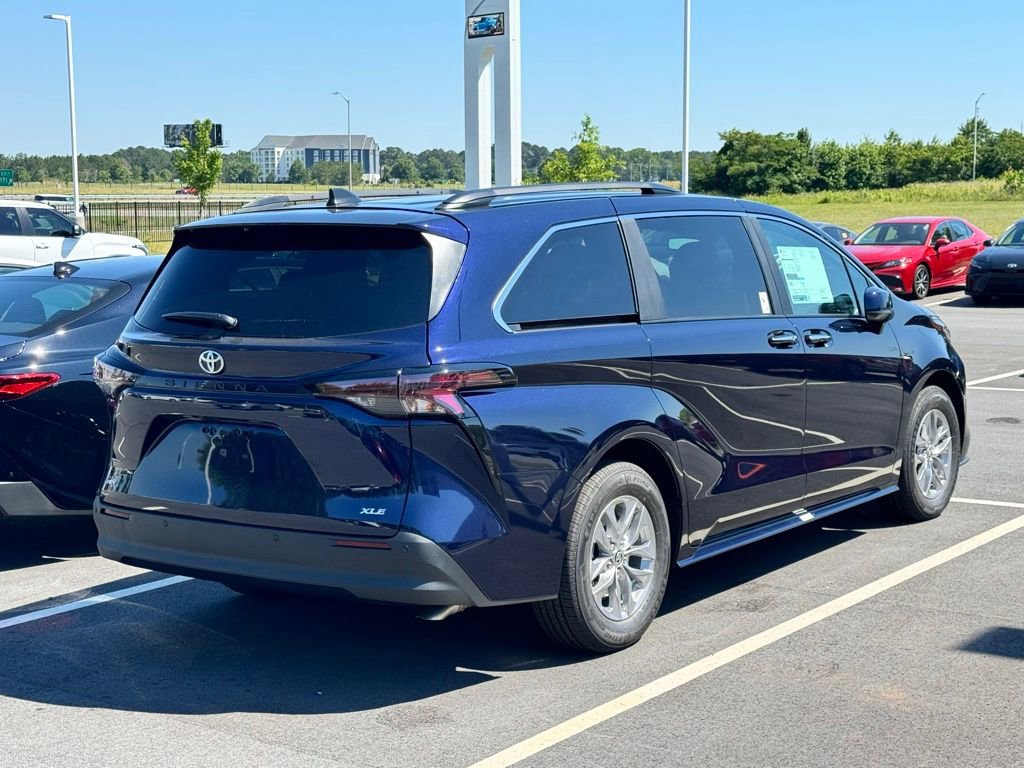 New 2026 Toyota Sienna XLE FWD image 8