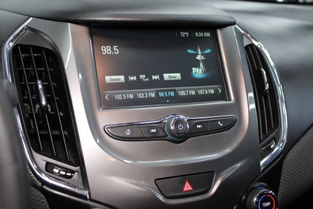 Used 2017 Chevrolet Cruze LT w/ Convenience Package FWD image 18