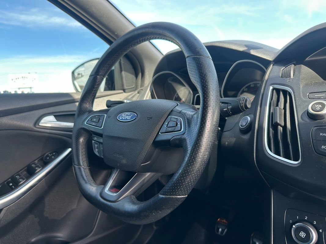 Used 2018 Ford Focus ST FWD image 18