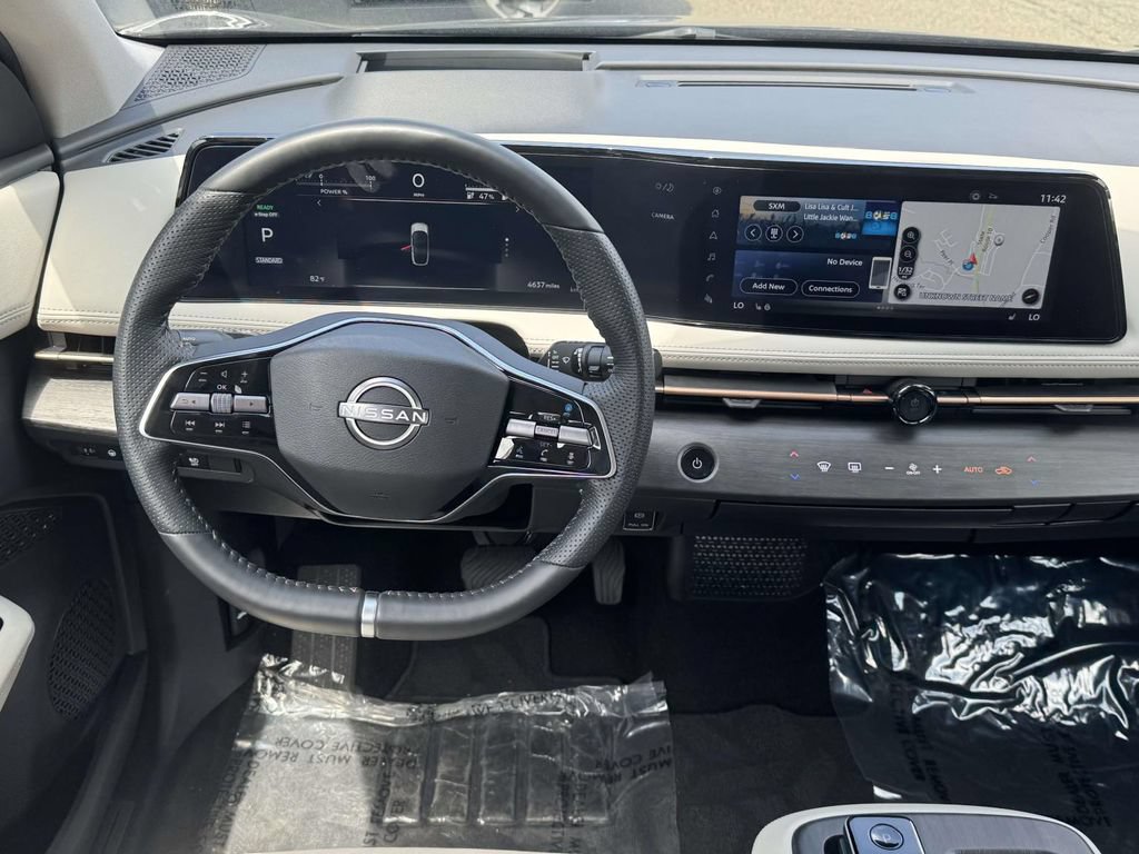 Used 2023 Nissan Ariya AWD image 33