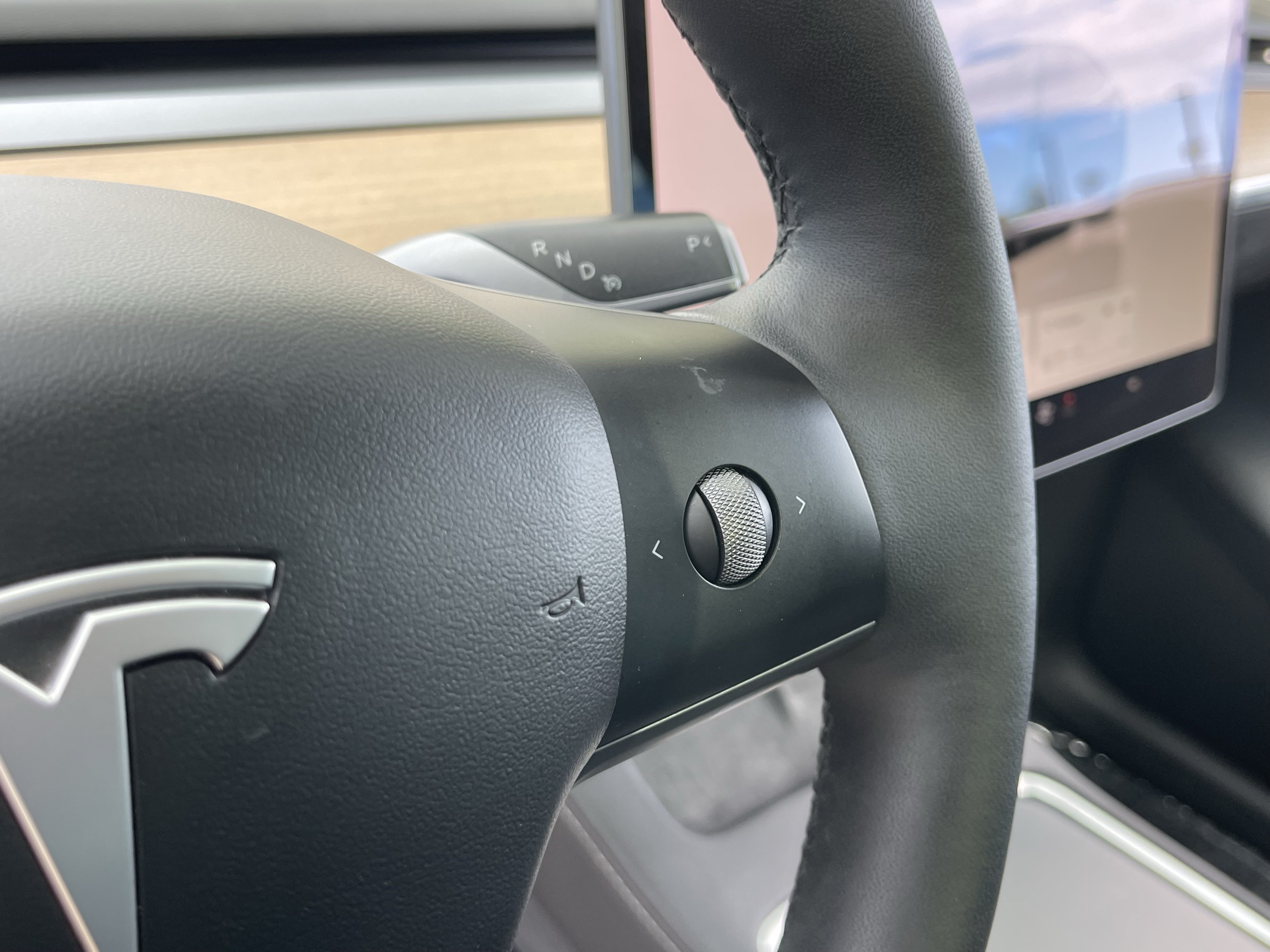 Used 2022 Tesla Model Y Performance AWD/4WD image 24