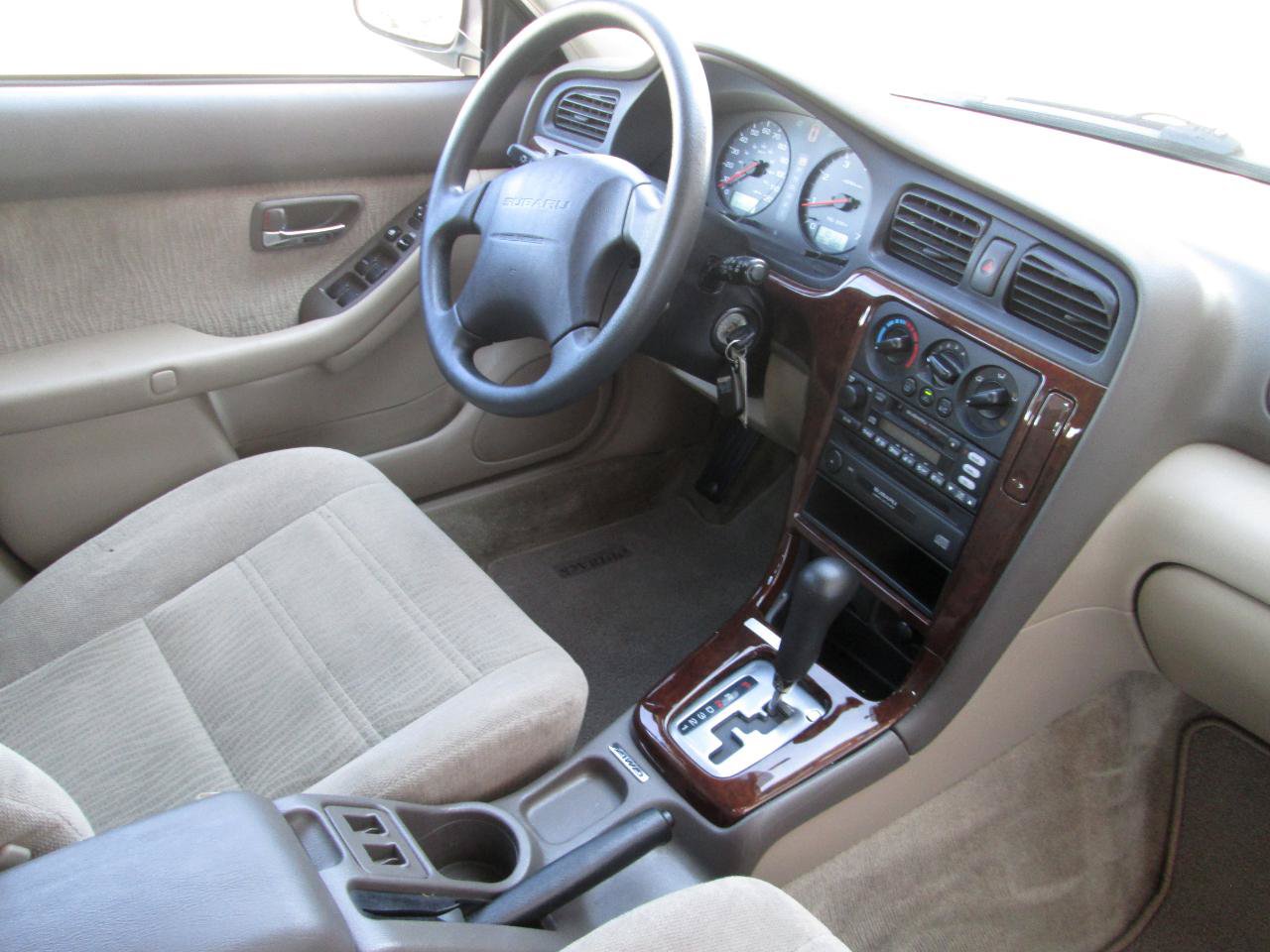 Used 2001 Subaru Outback Wagon AWD/4WD image 18