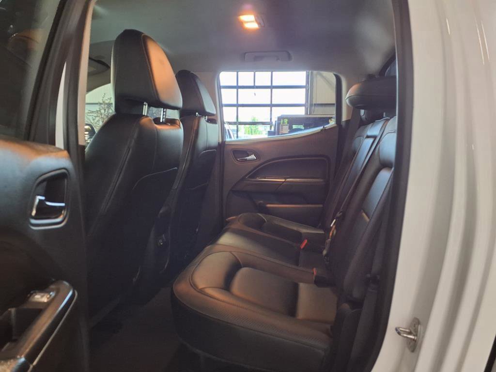 Used 2022 GMC Canyon AT4 image 13