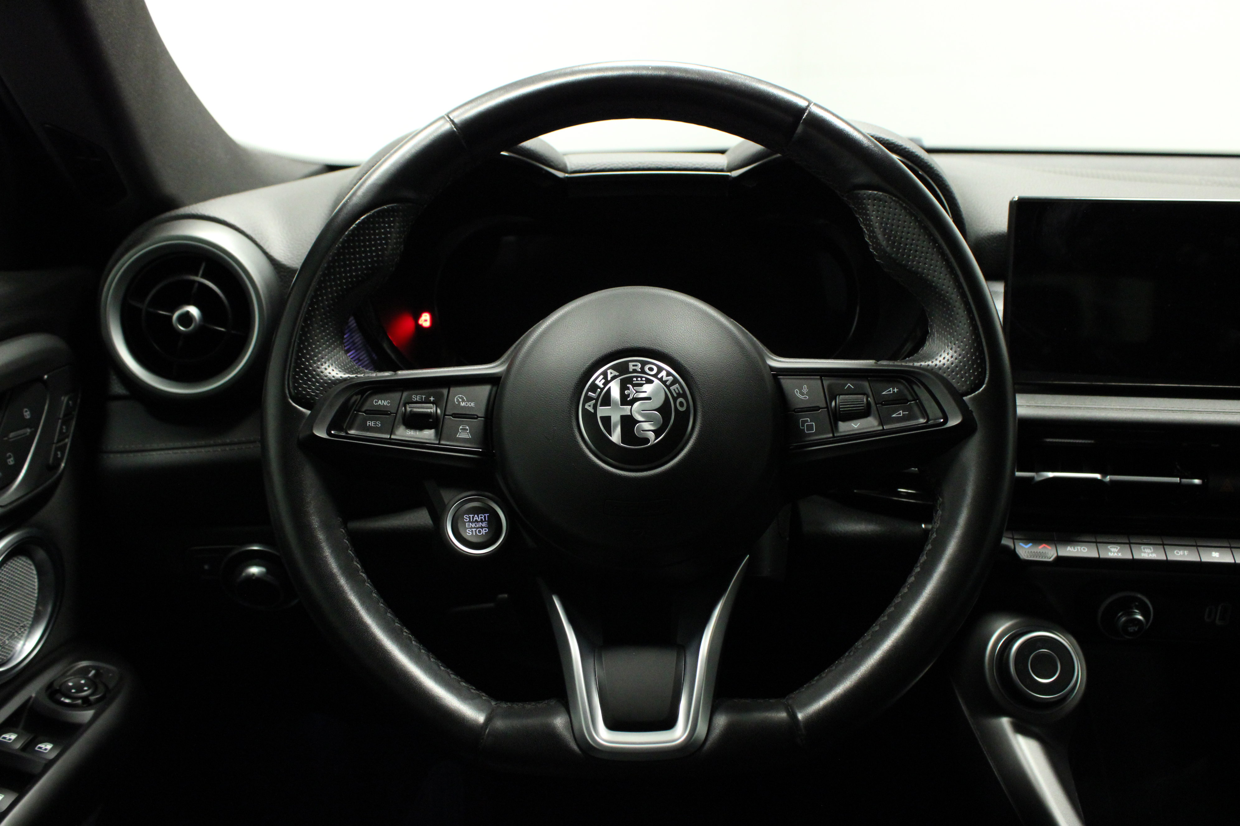 Used 2024 Alfa Romeo Tonale Ti AWD/4WD image 23