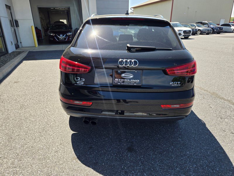 Used 2018 Audi Q3 2.0T Premium w/ Convenience Package image 4