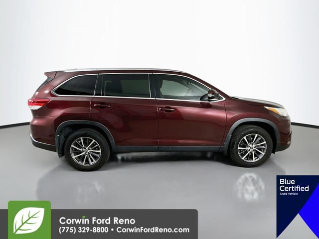 Used 2019 Toyota Highlander XLE AWD/4WD image 10