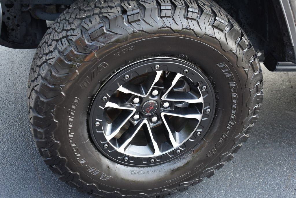 Used 2025 Jeep Wrangler Unlimited Rubicon AWD/4WD image 12