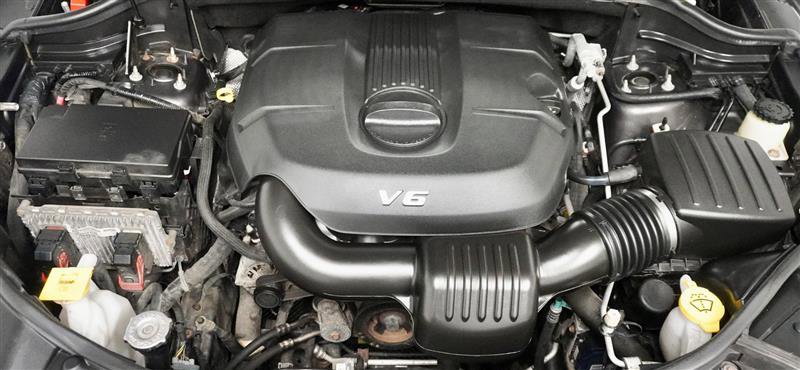 Used 2015 Jeep Grand Cherokee Limited w/ Luxury Group II image 38