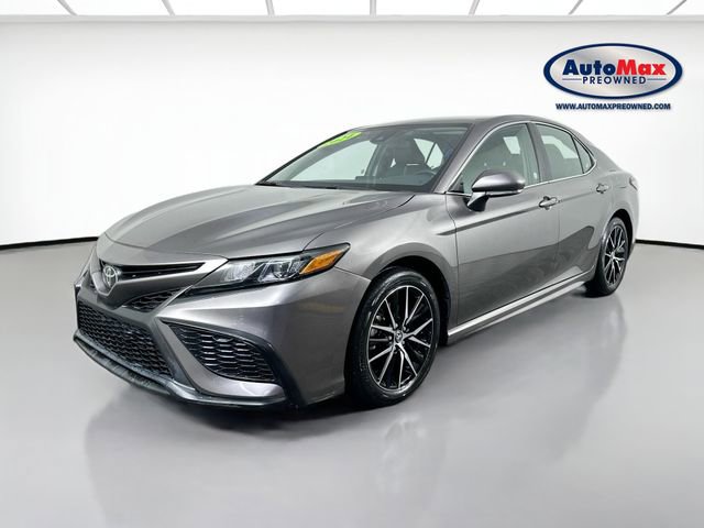 Used 2024 Toyota Camry SE FWD image 4