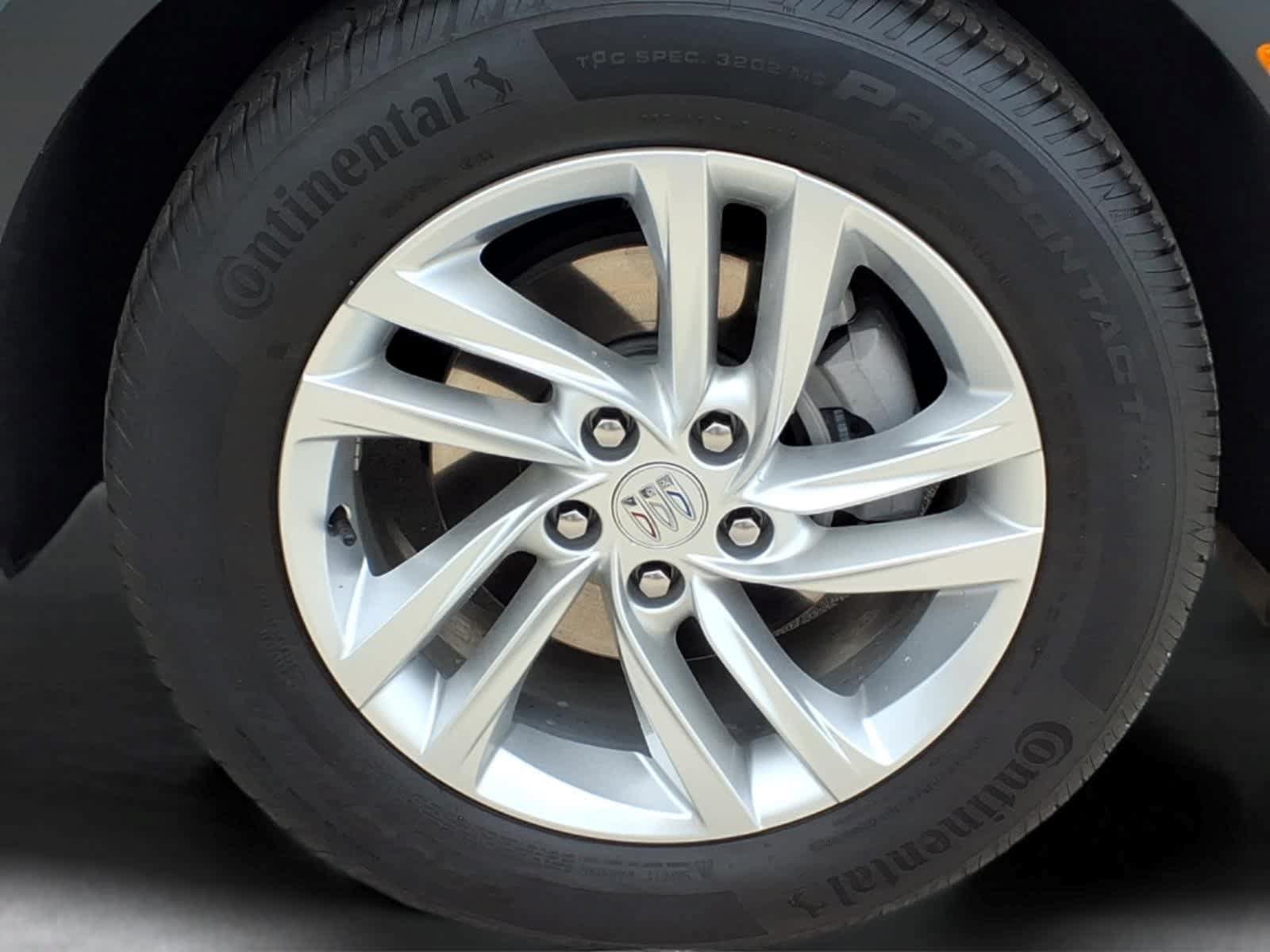 Used 2026 Buick Envista Sport Touring w/ Convenience I Package FWD image 4
