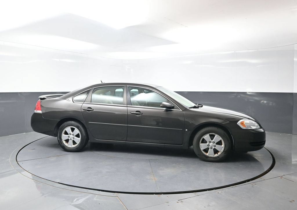 Used 2008 Chevrolet Impala LT w/ Luxury Edition Package FWD image 2