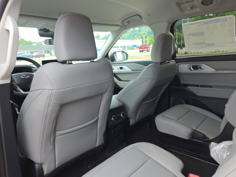 New 2026 Ford Explorer Active w/ Active Comfort Package AWD/4WD image 22