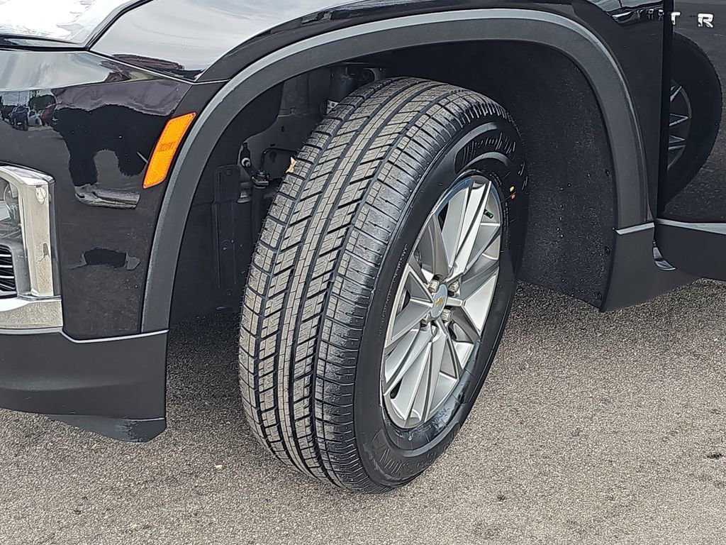 Used 2023 Chevrolet Traverse LT FWD image 37