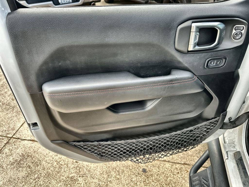 Used 2022 Jeep Gladiator Rubicon w/ Cold Weather Group AWD/4WD image 21