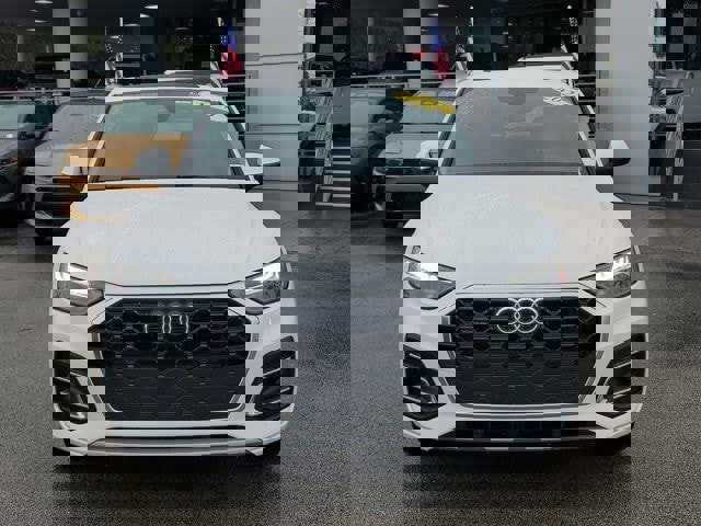 Used 2024 Audi Q5 2.0T Premium image 2