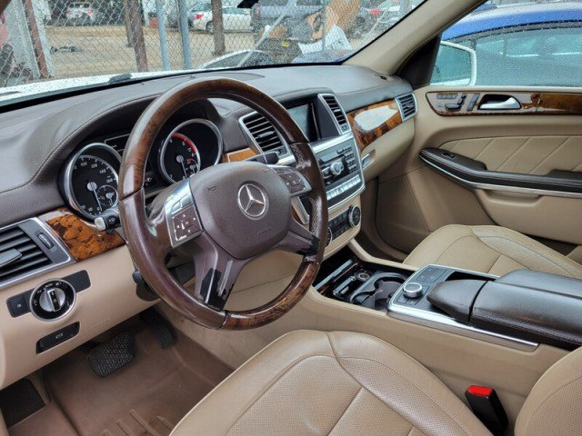 Used 2014 Mercedes-Benz GL 350 BlueTEC 4MATIC image 2