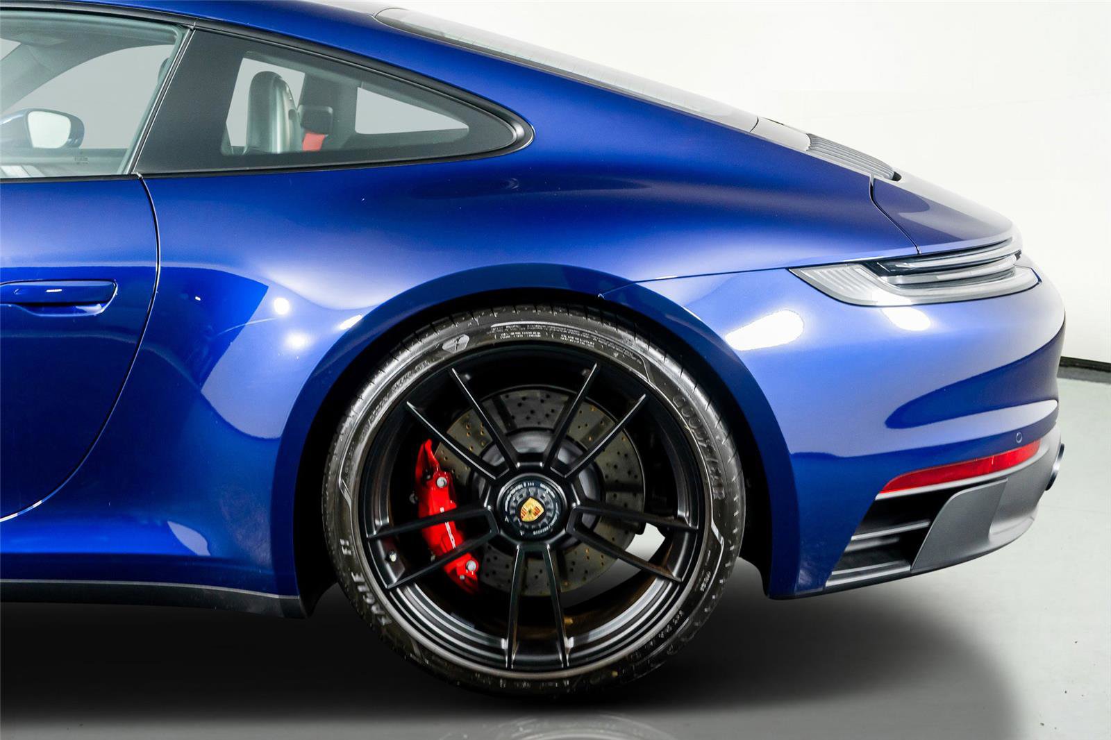 Used 2024 Porsche 911 Carrera GTS w/ Premium Package RWD image 17