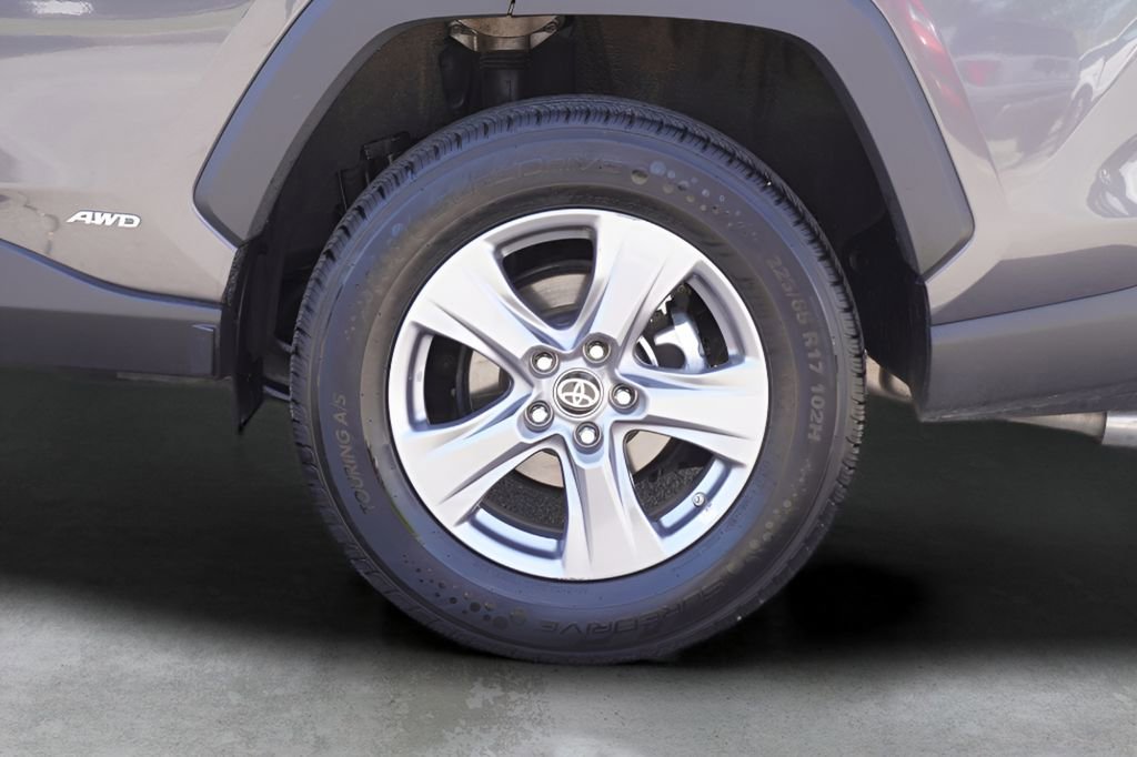Used 2024 Toyota RAV4 LE image 7