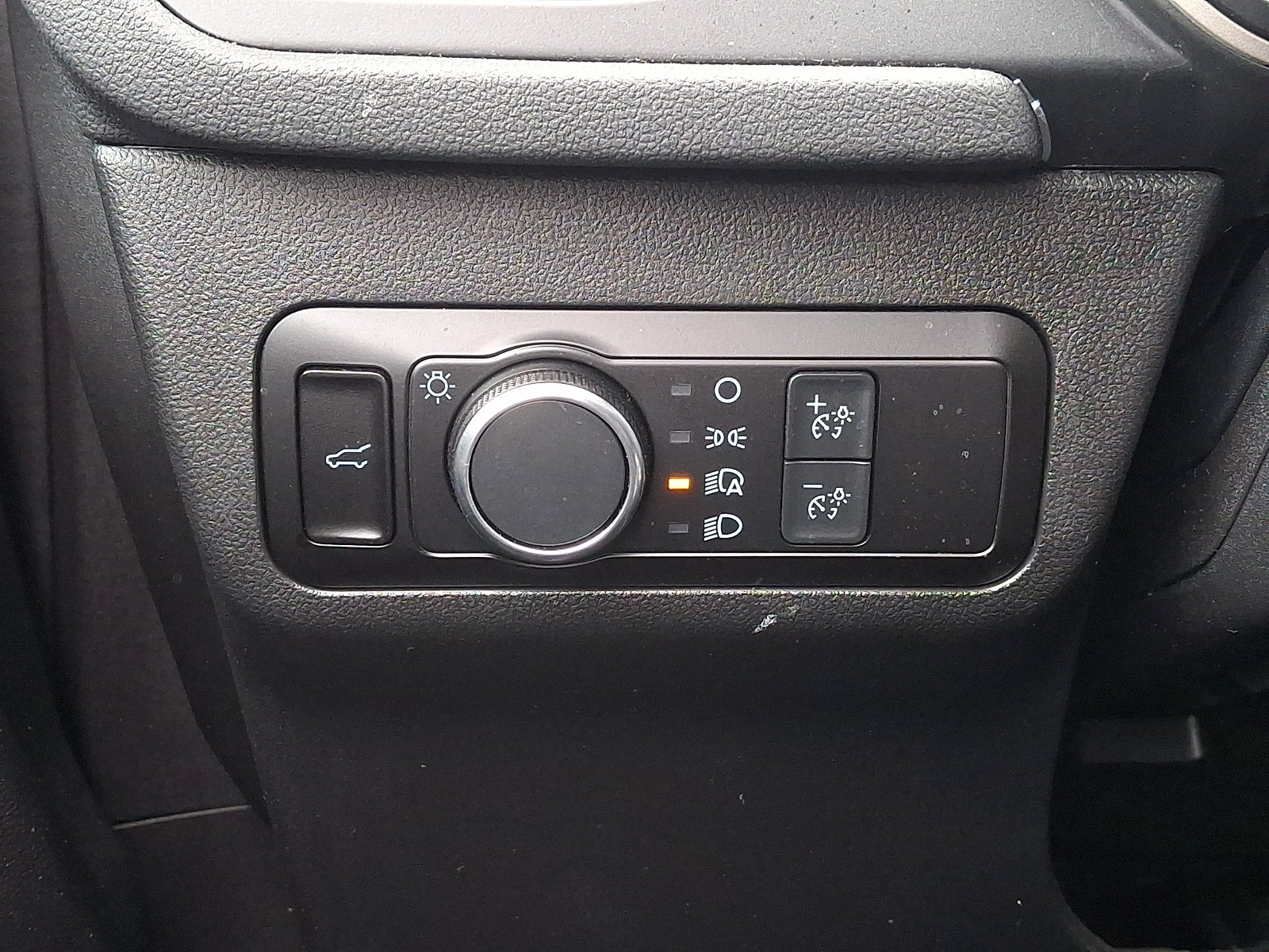 Certified 2022 Ford Escape SE w/ SE Sport Appearance Package AWD/4WD image 34