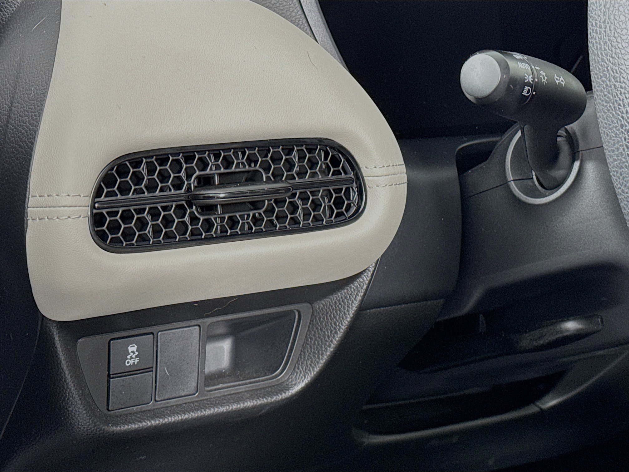 Certified 2024 Honda HR-V LX image 10