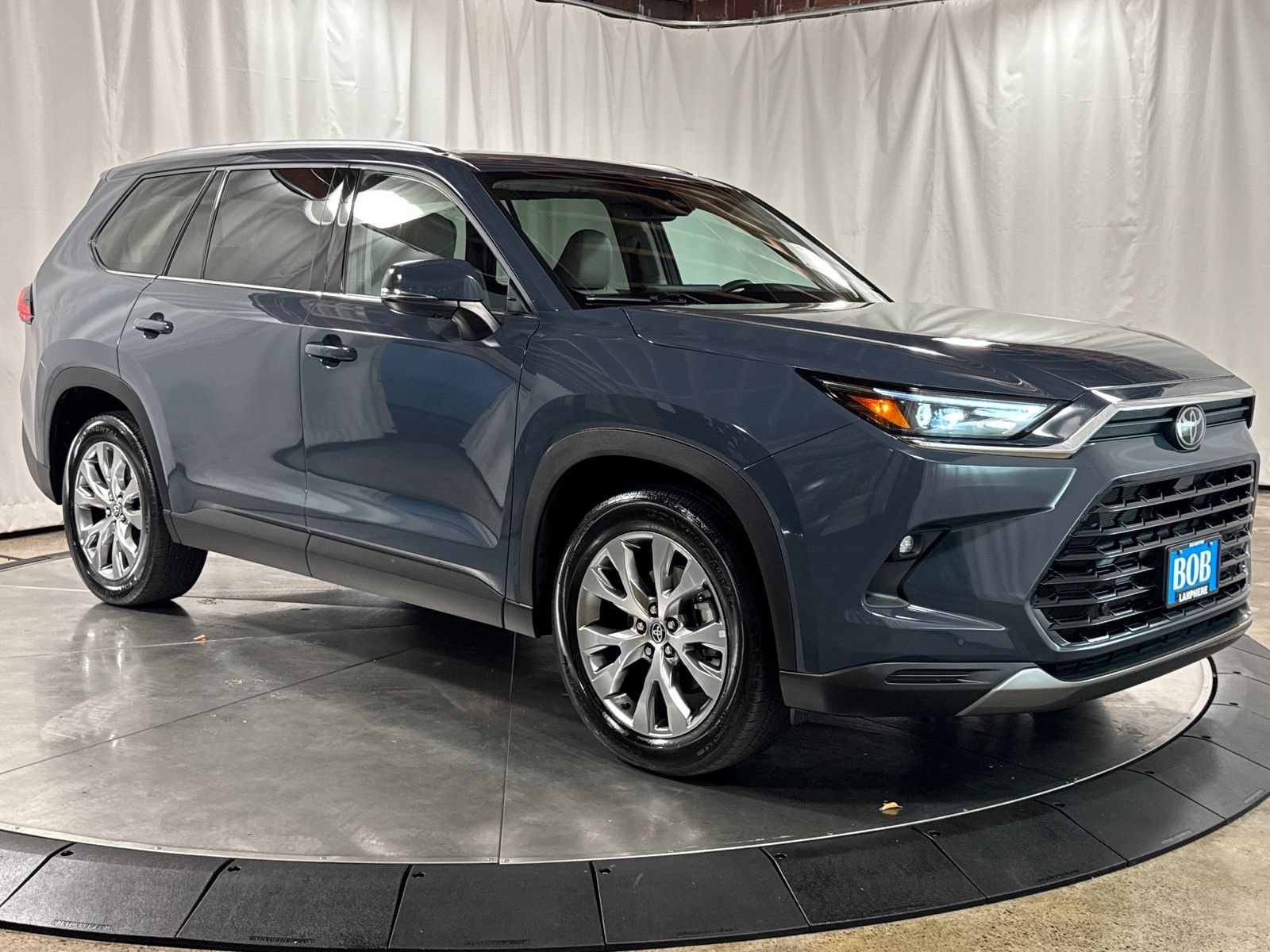 Used 2024 Toyota Grand Highlander AWD image 7
