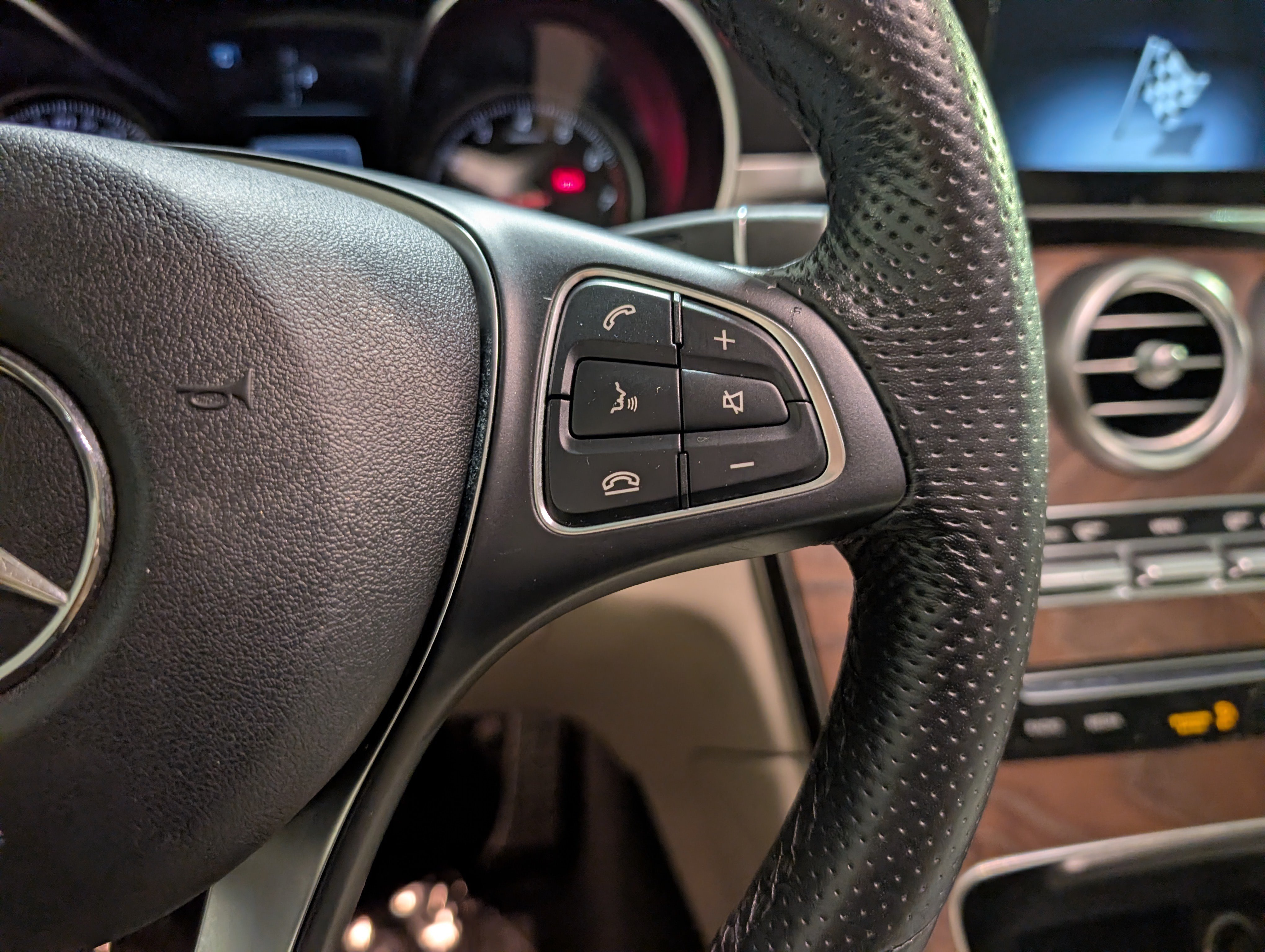 Used 2019 Mercedes-Benz GLC 300 4MATIC image 50