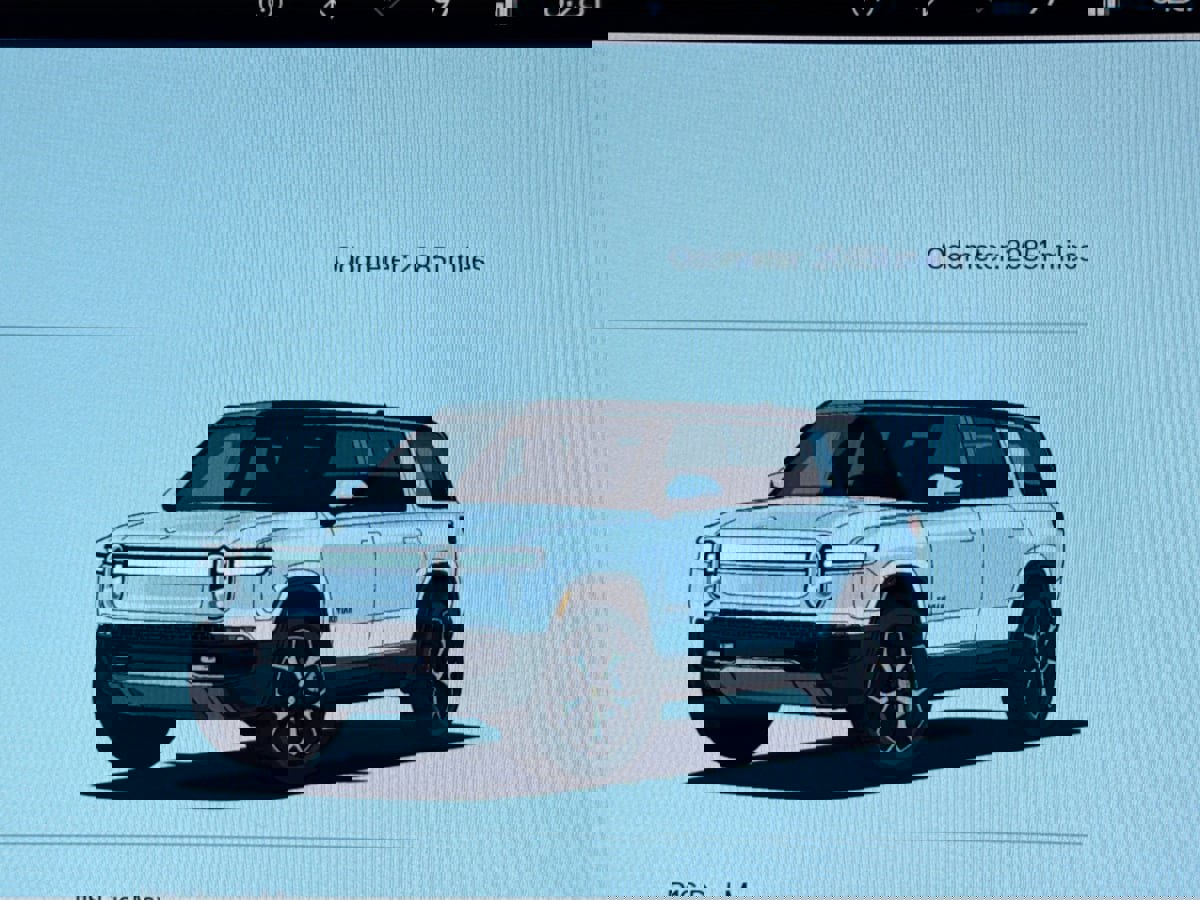 Used 2024 Rivian R1S Adventure image 11