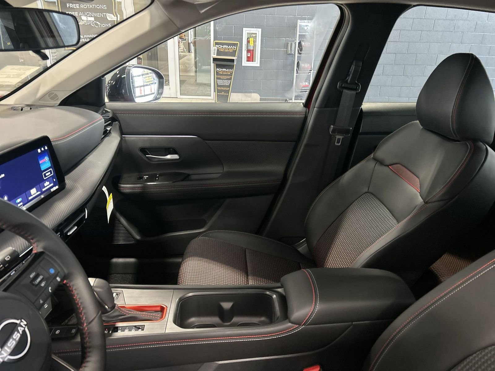 New 2026 Nissan Kicks SR w/ Cold Weather Package image 3