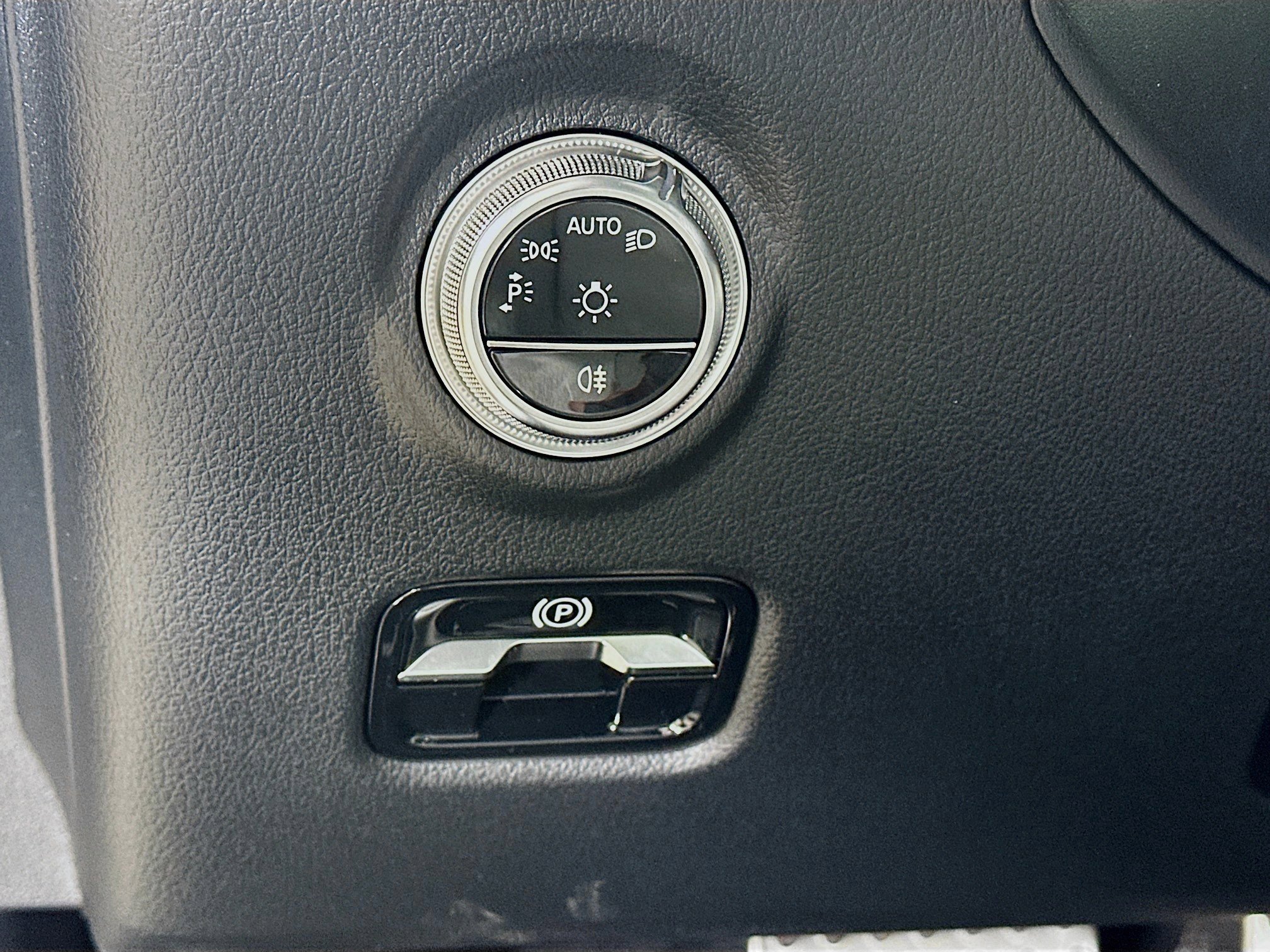 Used 2026 Mercedes-Benz C 300 4MATIC Sedan image 10