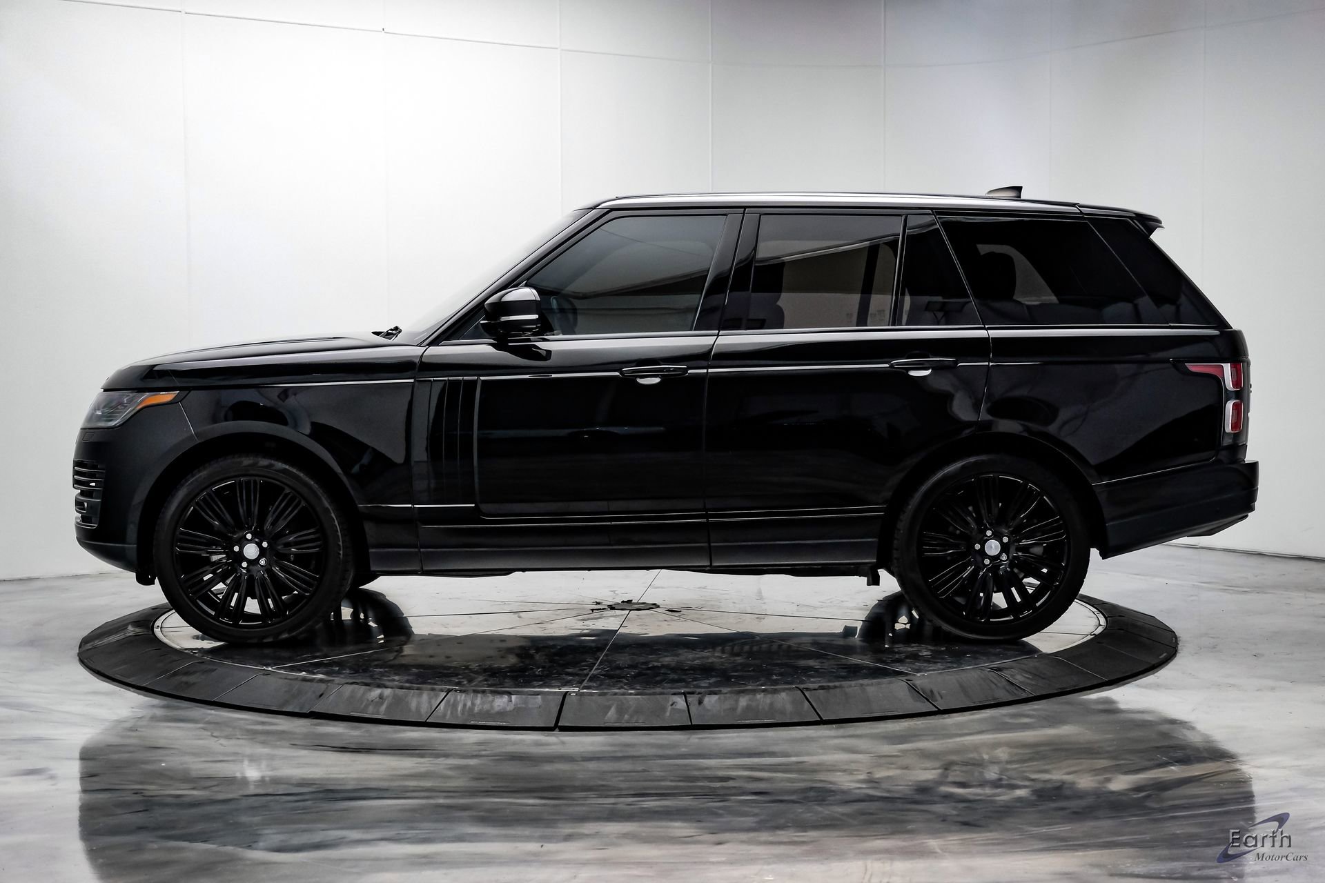 Used 2022 Land Rover Range Rover Westminster Edition image 5