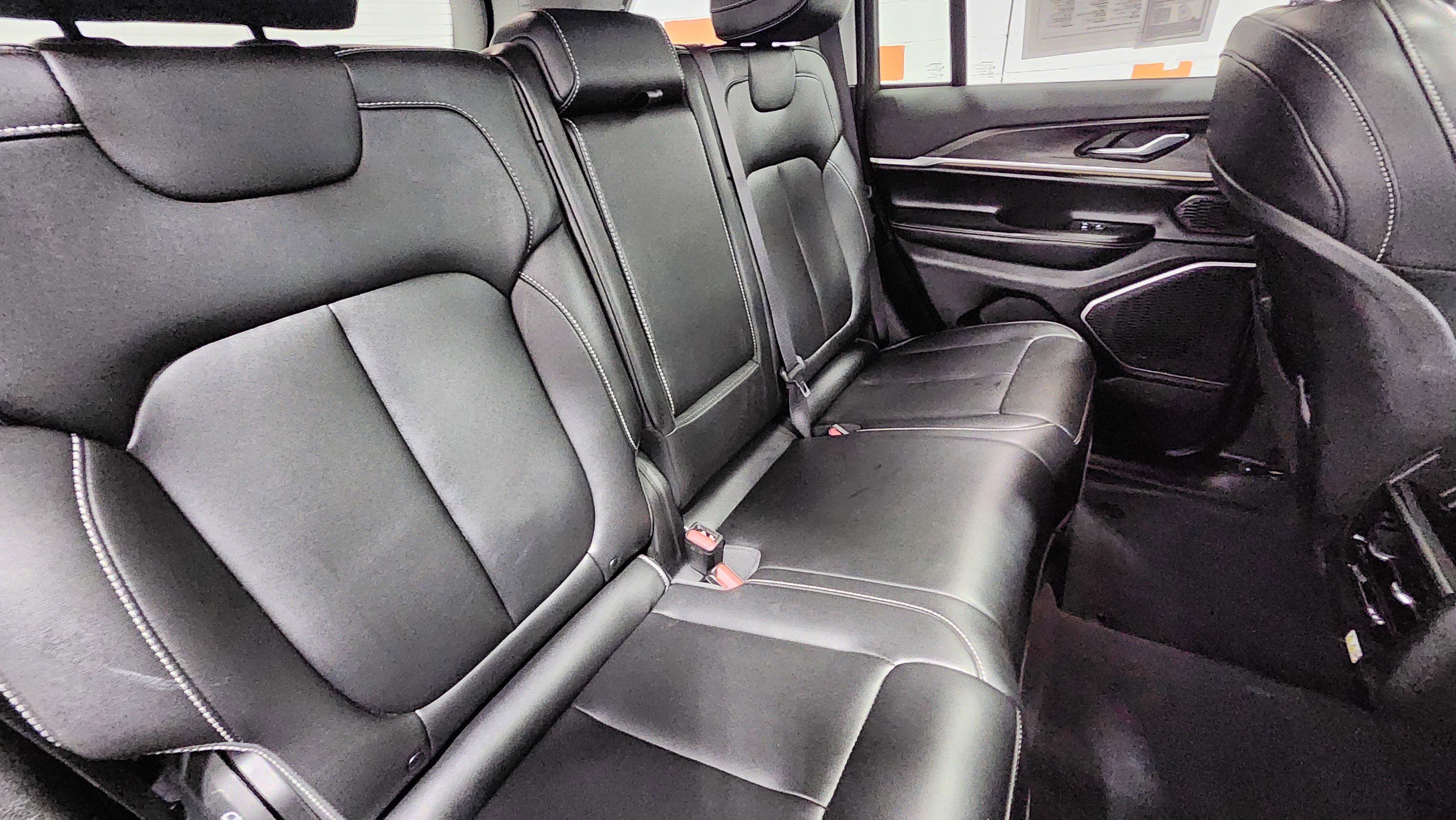 Used 2023 Jeep Grand Cherokee 4WD 4xe image 22