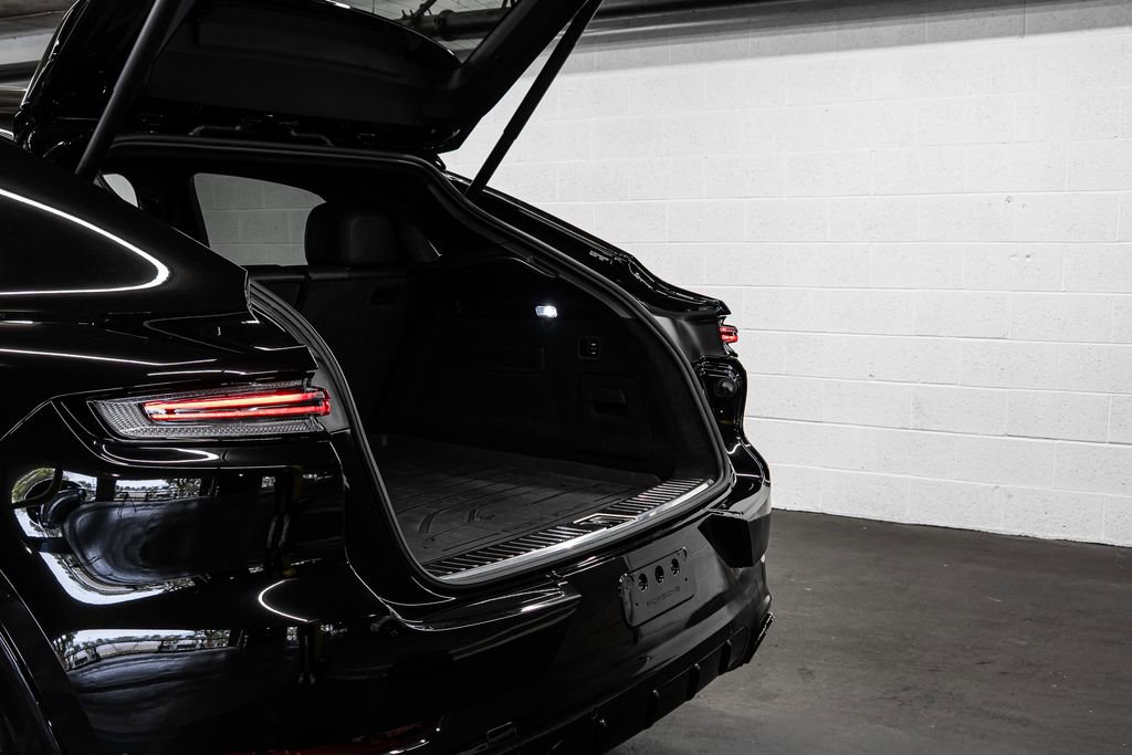 Used 2025 Porsche Cayenne GTS image 14