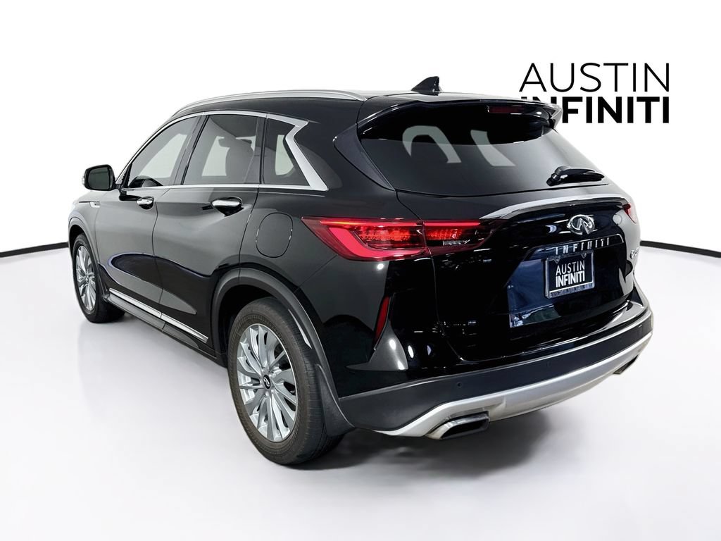 Certified 2023 INFINITI QX50 Luxe w/ Accent Package FWD image 7