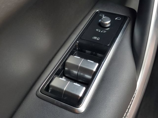 Certified 2026 Jaguar F-PACE R-Dynamic S AWD/4WD image 22