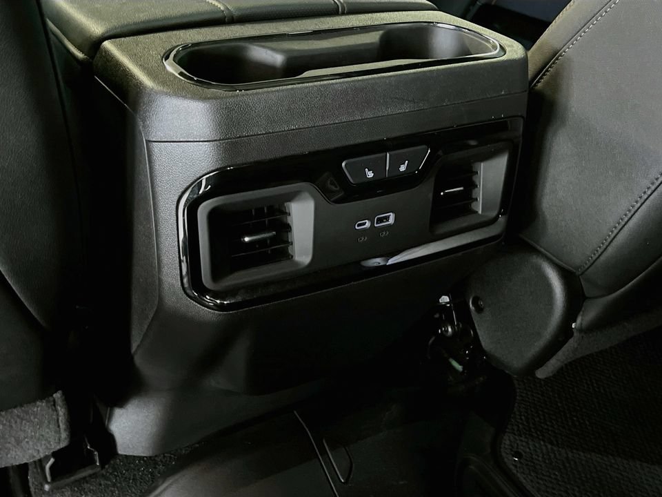 Used 2026 GMC Sierra 1500 AT4 w/ AT4 Premium Package AWD/4WD image 27
