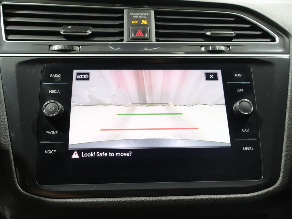Used 2024 Volkswagen Tiguan SEL R-Line AWD/4WD image 27