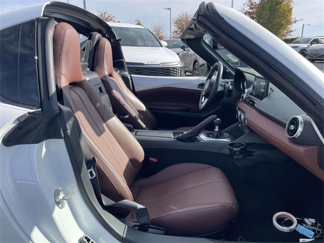 Used 2019 MAZDA MX-5 Miata RF Grand Touring w/ GT-S Package image 18