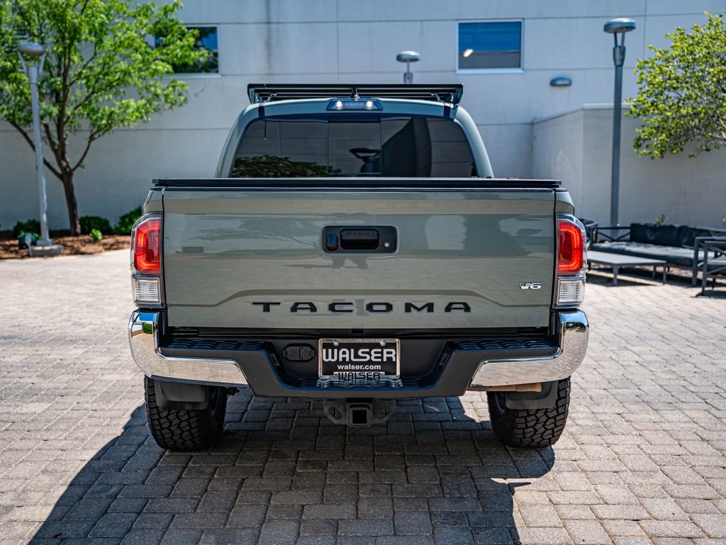 Used 2022 Toyota Tacoma TRD Off-Road AWD/4WD image 6