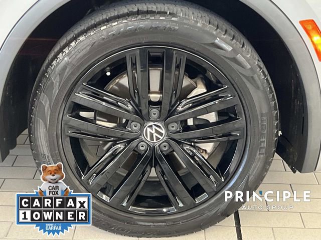 Certified 2022 Volkswagen Tiguan SE R-Line FWD image 4