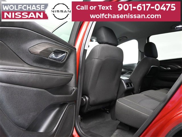 Used 2023 GMC Terrain SLE image 15