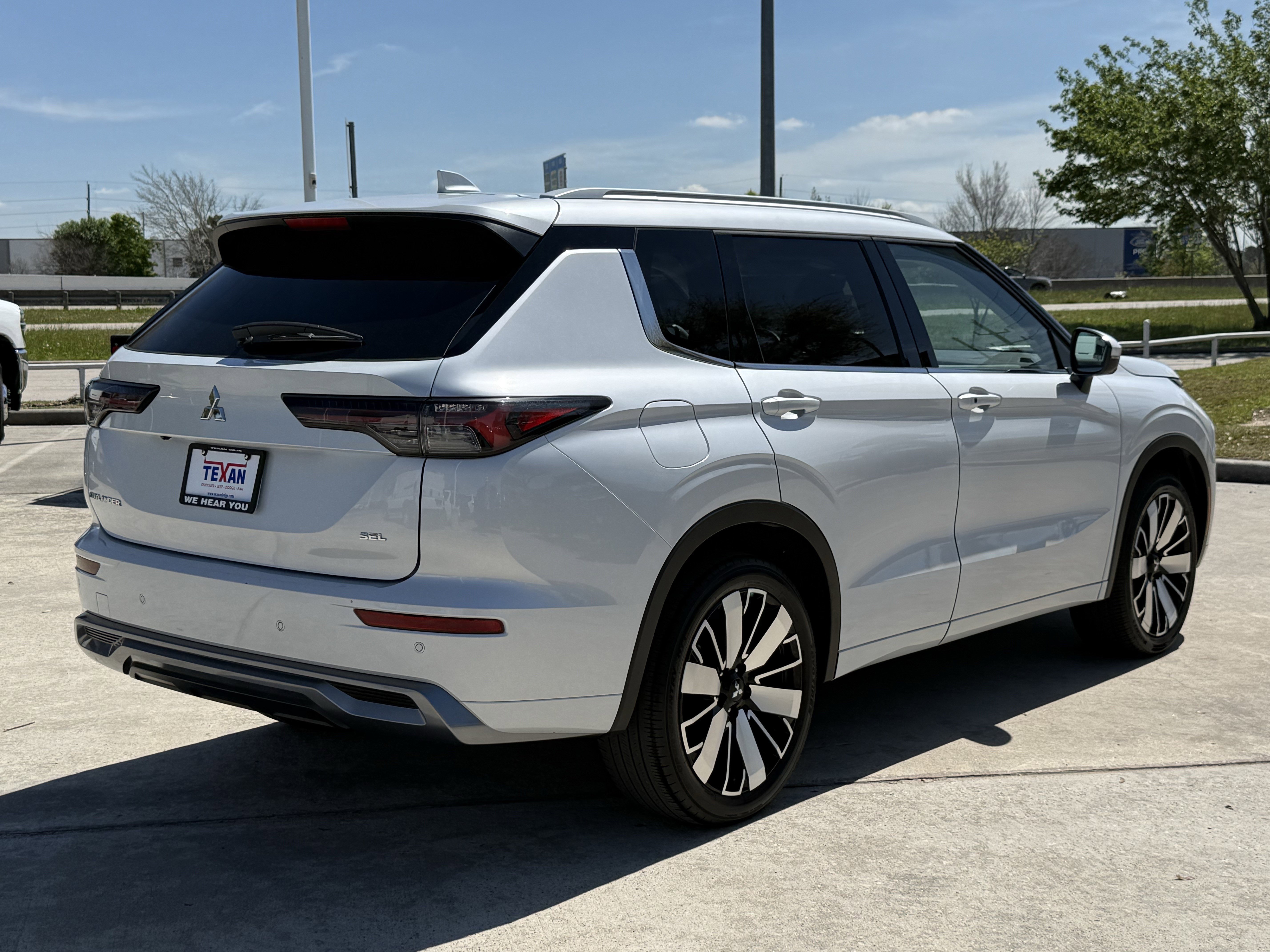 Used 2025 Mitsubishi Outlander SEL image 5