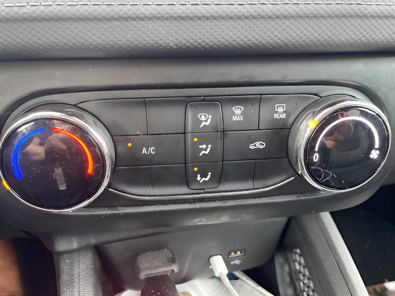 Used 2024 Chevrolet TrailBlazer LS w/ LS Convenience Package AWD/4WD image 21