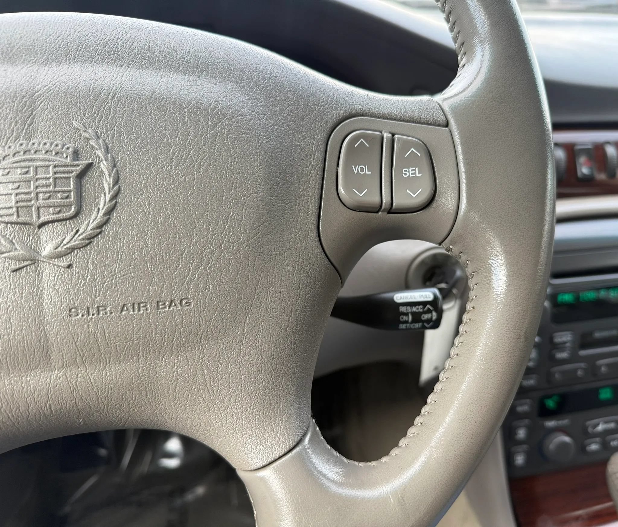 Used 1999 Cadillac Seville SLS w/ Convenience Pkg FWD image 14