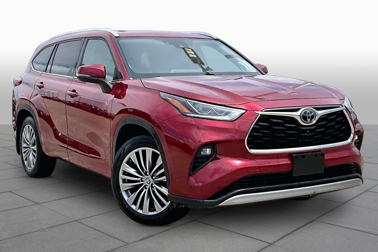 Used 2021 Toyota Highlander Platinum AWD/4WD image 3