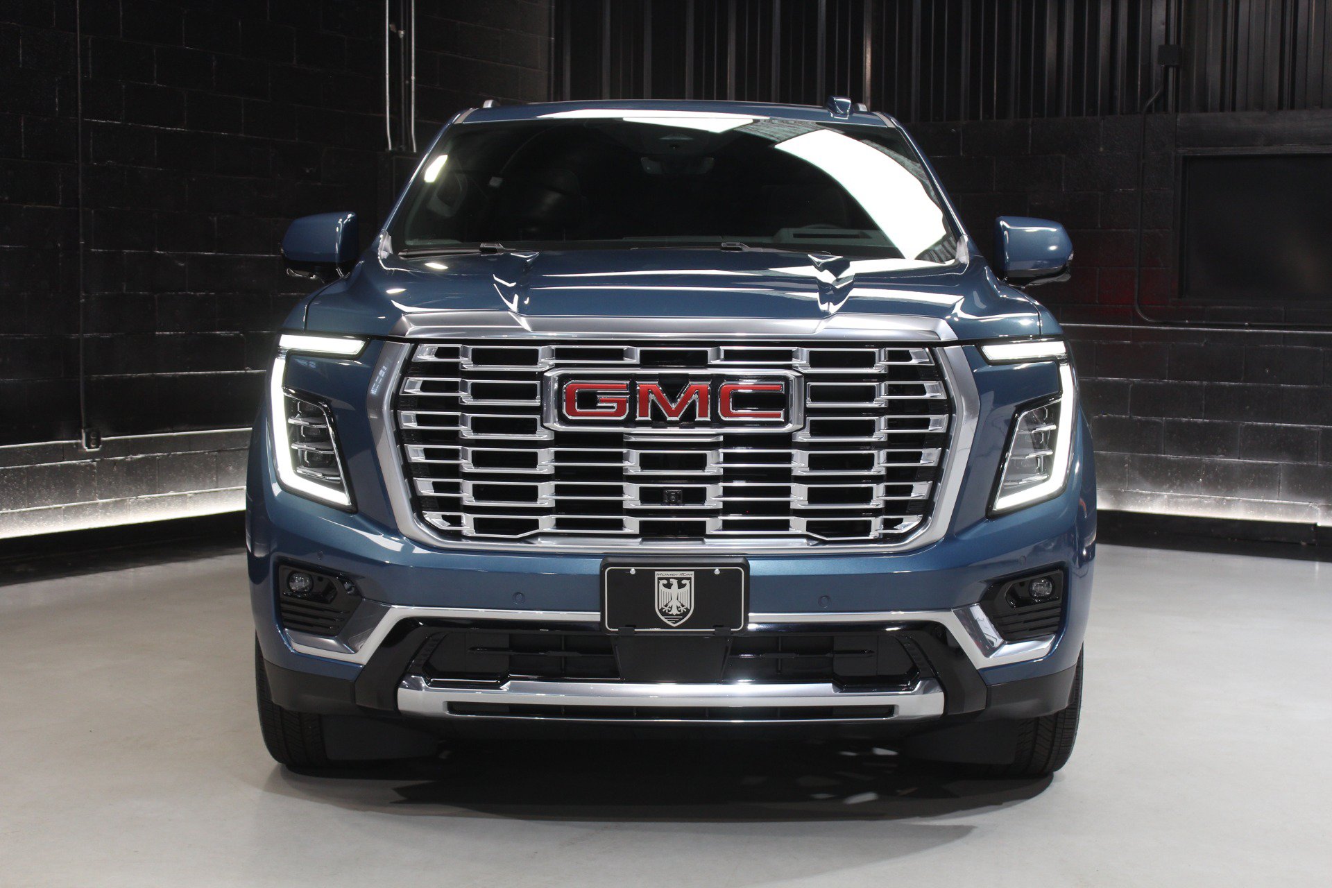 Used 2025 GMC Yukon Denali w/ Denali Reserve Package AWD/4WD image 8
