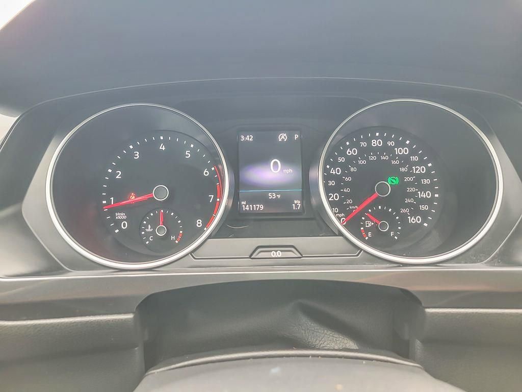 Used 2018 Volkswagen Tiguan SE w/ Panoramic Sunroof Package image 15